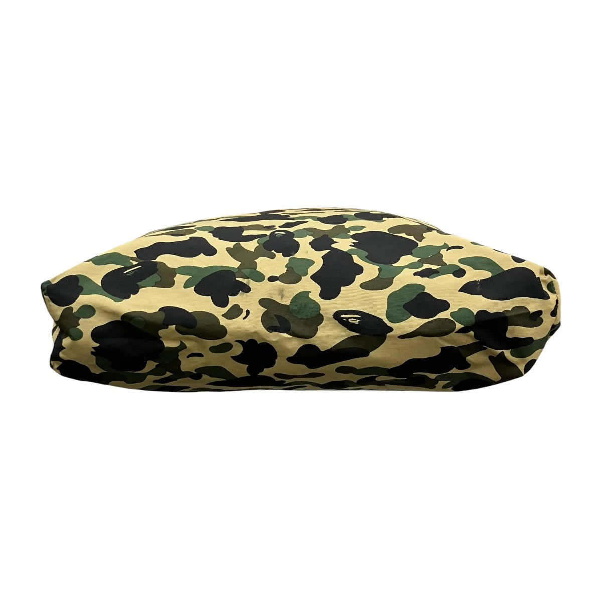 A BATHING APE(アベイシングエイプ) カモフラージュリバーシブルトート