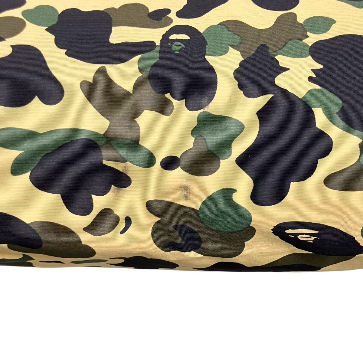 A BATHING APE(アベイシングエイプ) カモフラージュリバーシブルトート