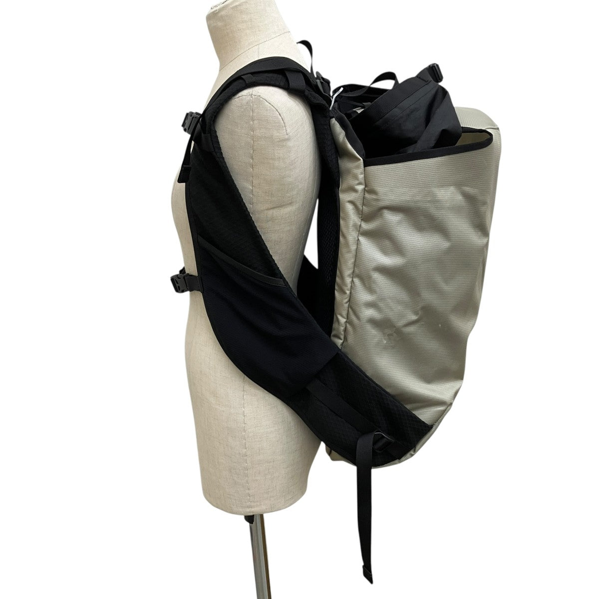 ROA Testudo Technical Shell Backpackリュック 古着・中古-3枚目のアイテム画像