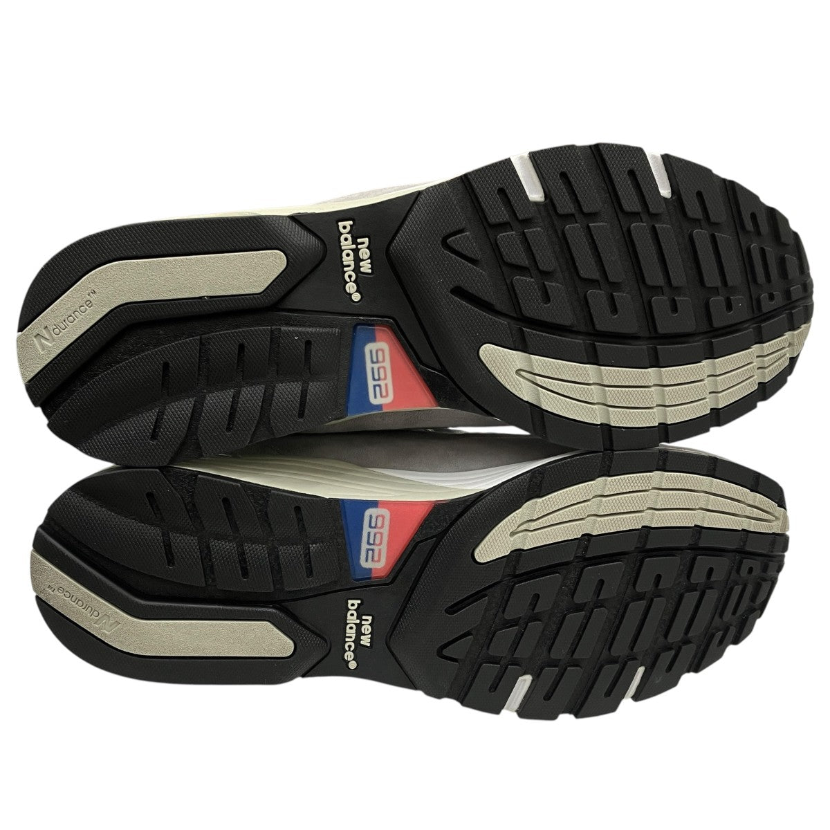 Made in USA 992 CoreスニーカーU992GY