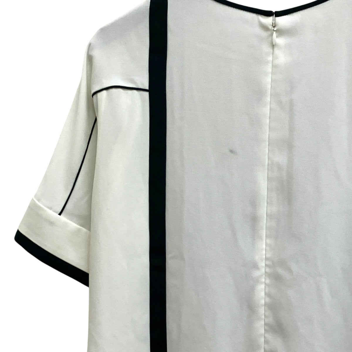 Framed flower blouse半袖カットソーMU22SS-0801-01