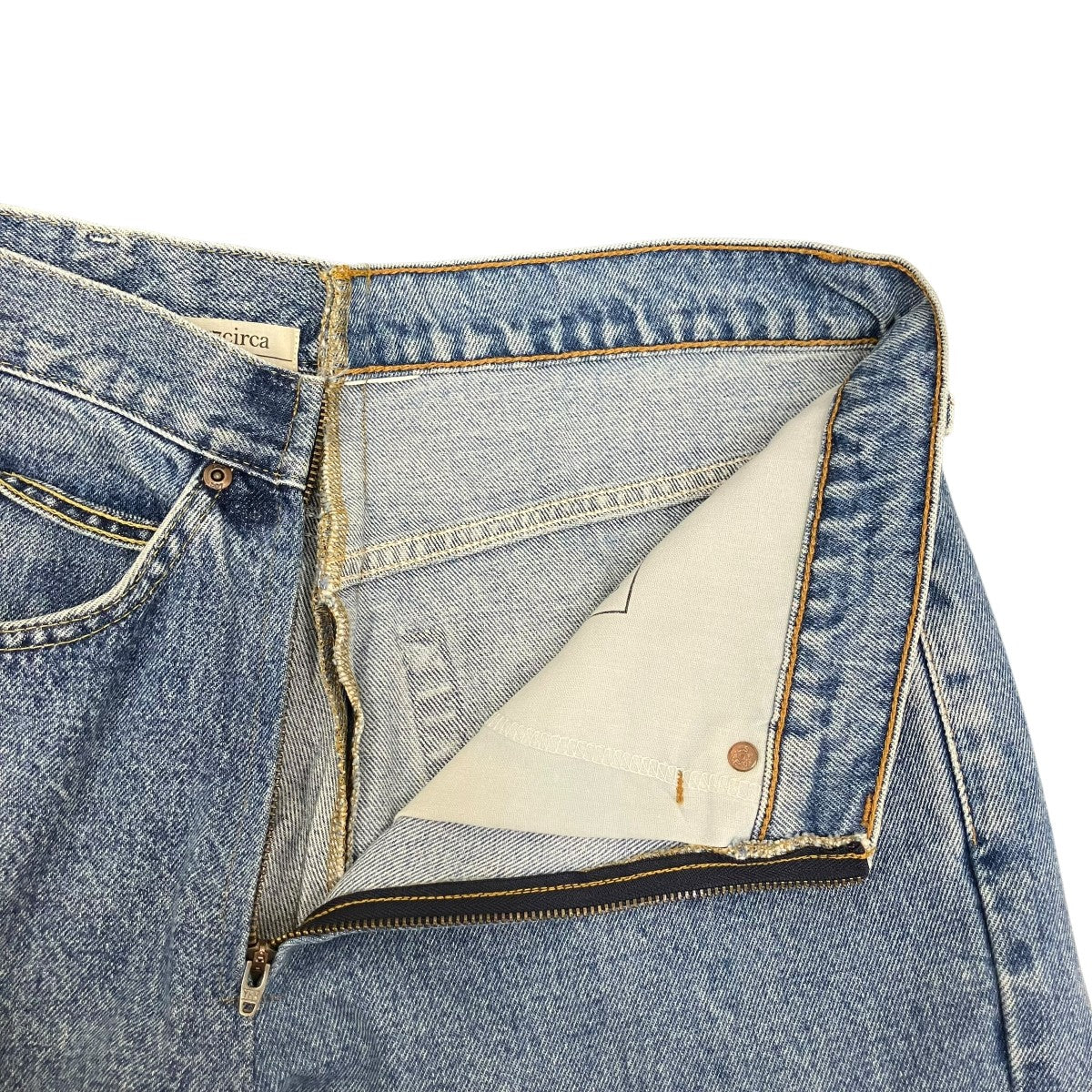 デニムパンツ