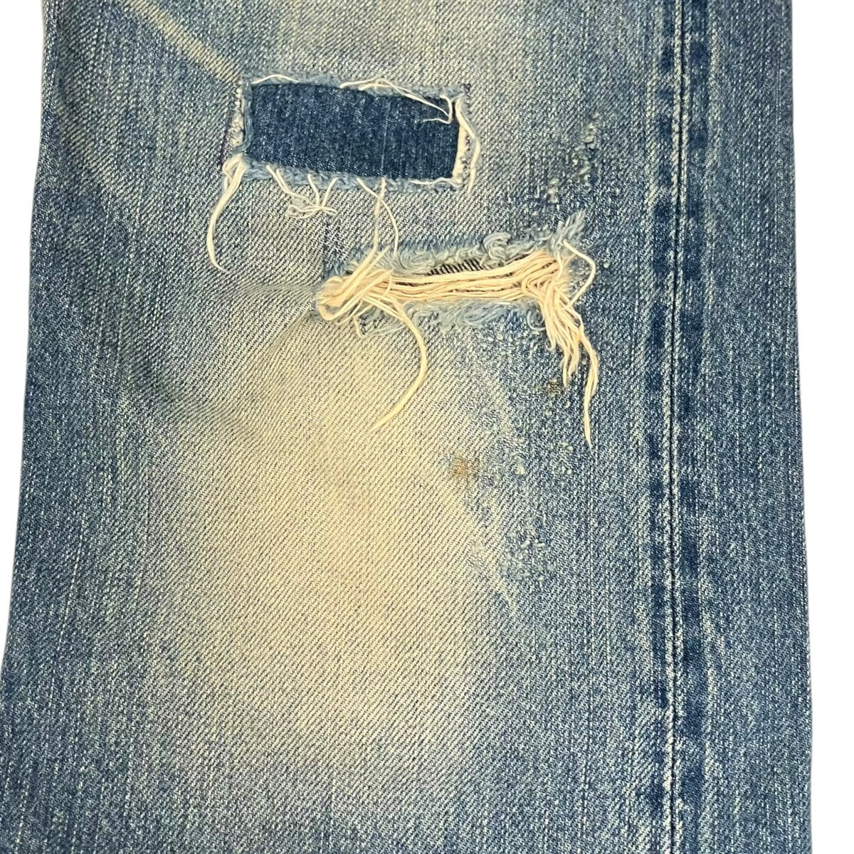 スタッズデニムパンツ