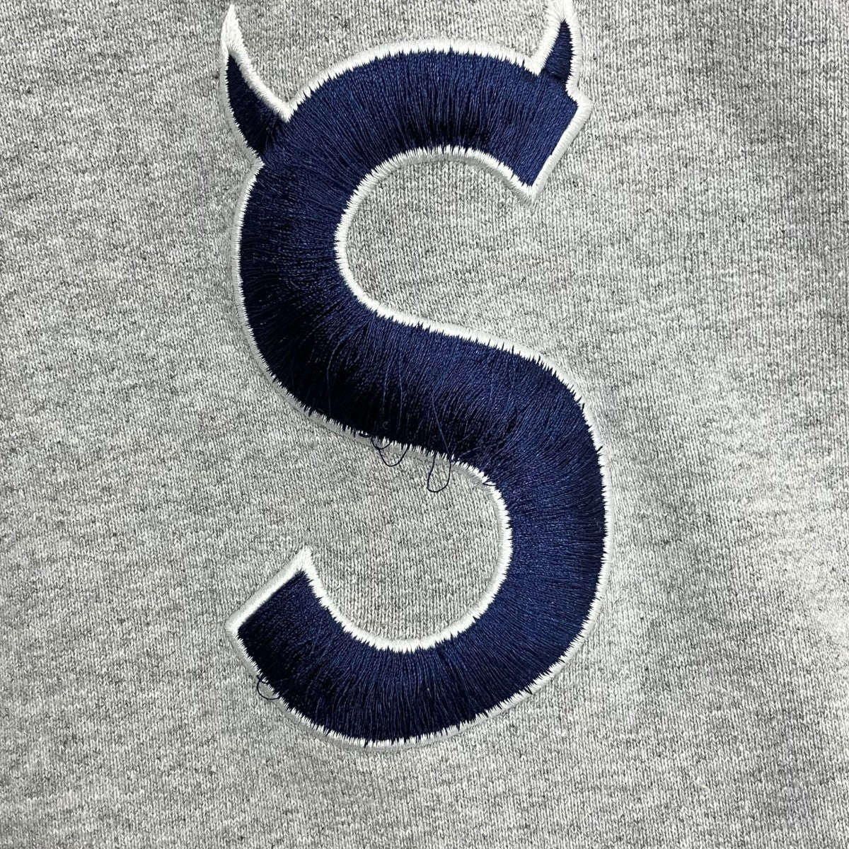 22AWS LOGO HOODED SWEATSHIRTパーカー