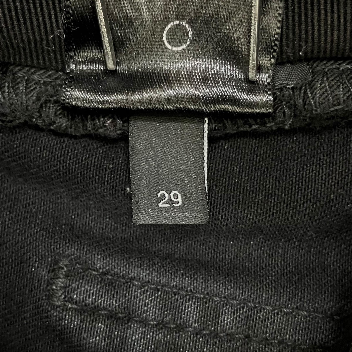 ロゴパッチ ダメージ加工 ストレッチスキニーデニムパンツ