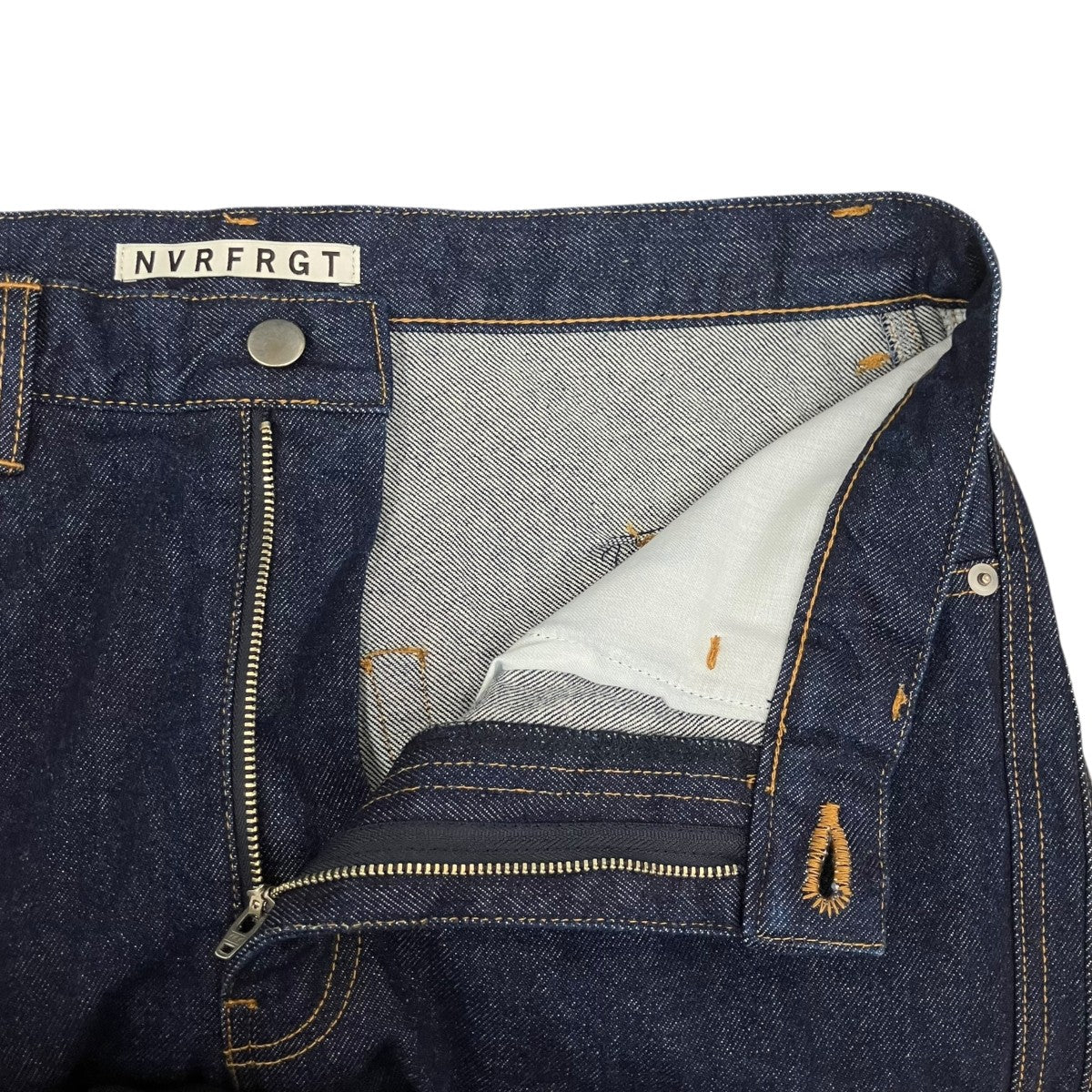 3D TWISTED JEANSデニムパンツNF241P07A