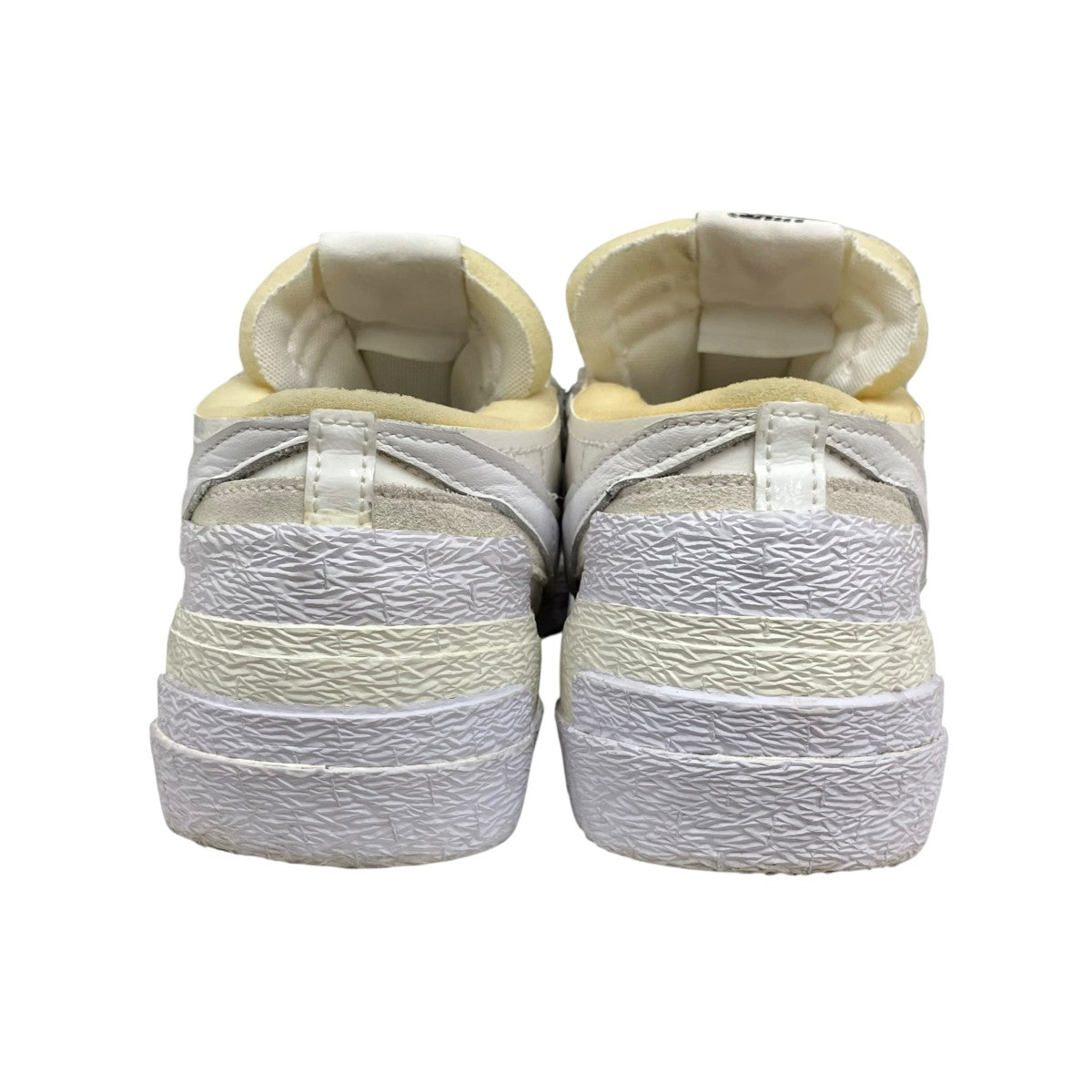 Blazer Low ”White Patent Leather”スニーカーDM6443-100