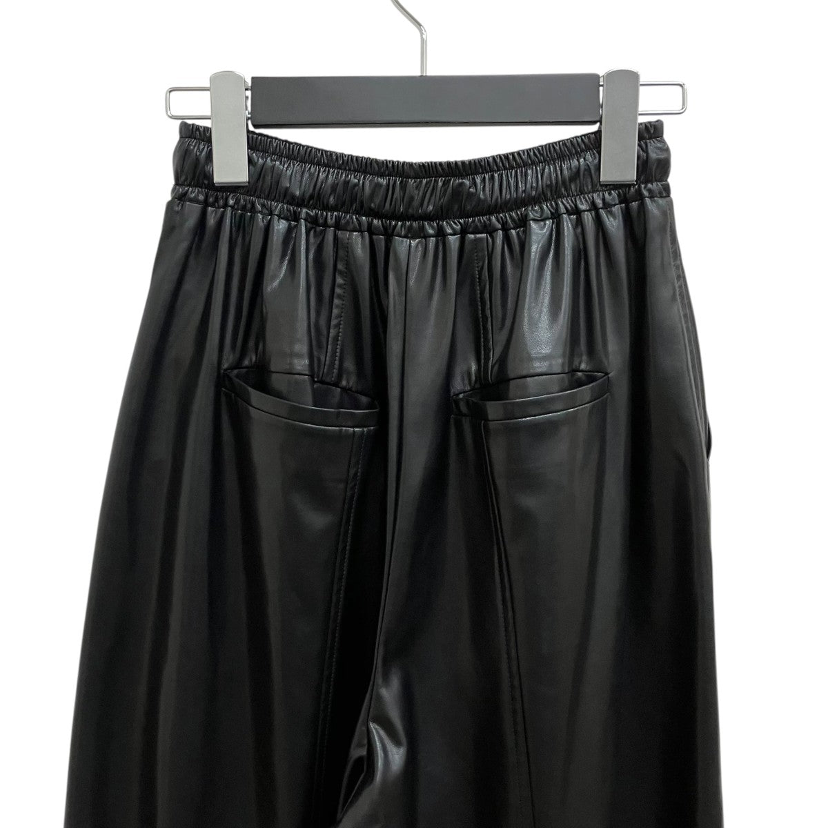 23AWSynthetic Leather Voluminous Wide Pantsフェイクレザーパンツ31232465204