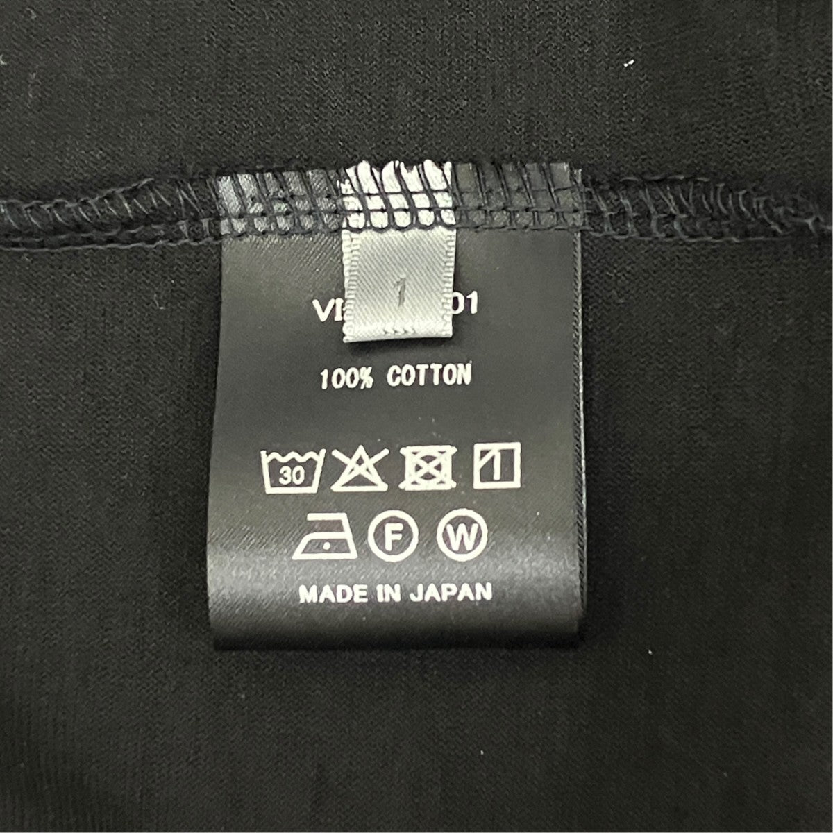 モノグラムロゴ刺繍長袖Tシャツ VI-3992-01