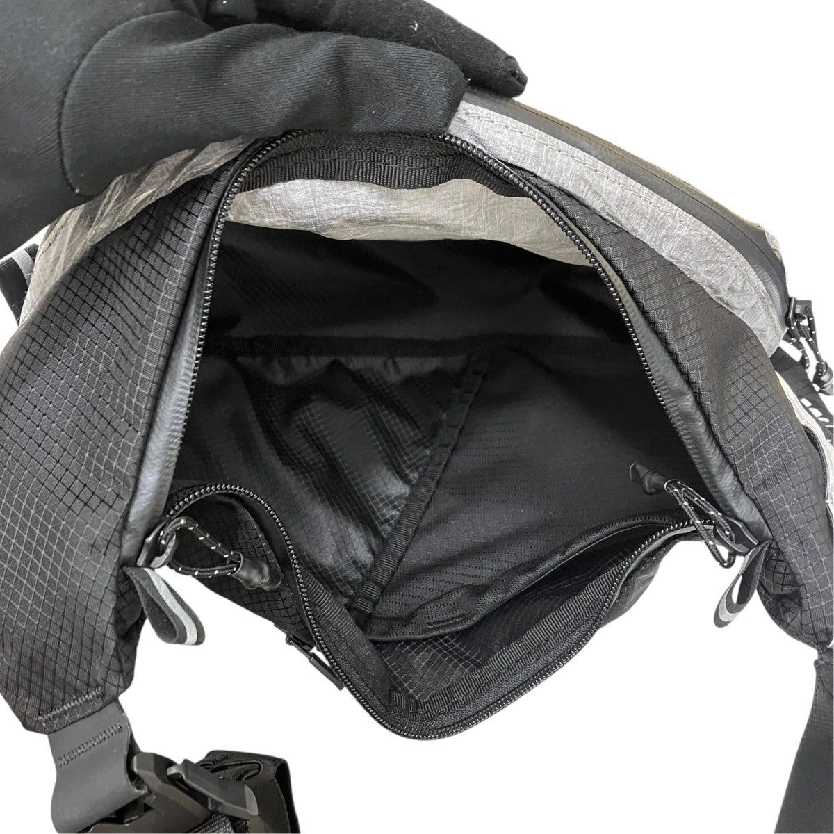 SLING BAG 7．6