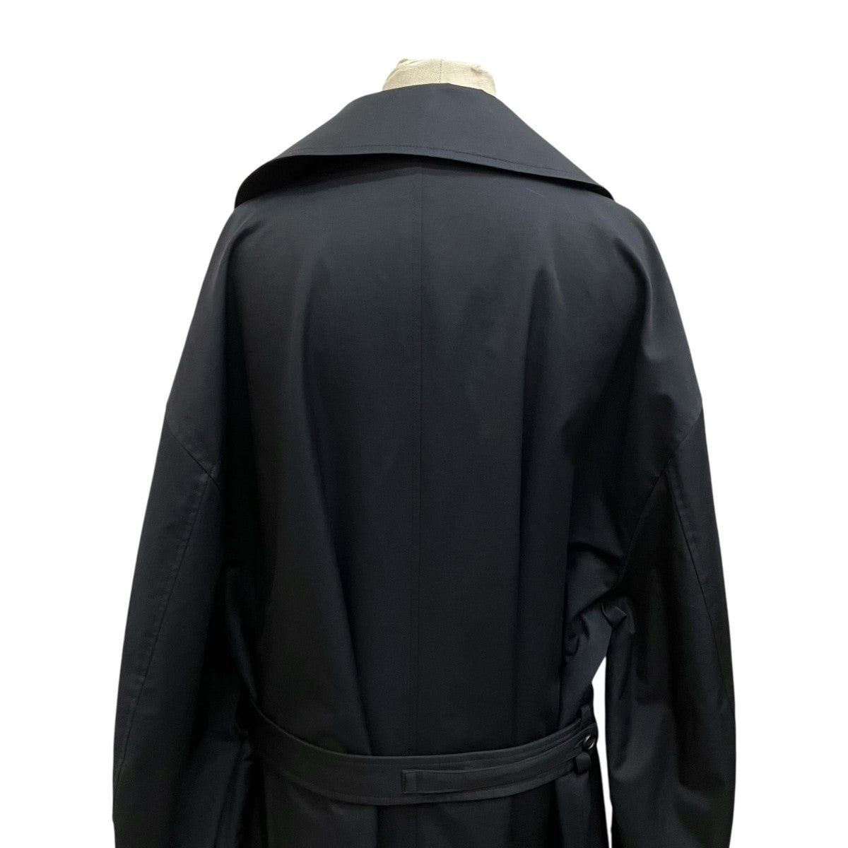 DOUBLE LAPELED DOUBLE BREASTED COATトレンチコートST.483