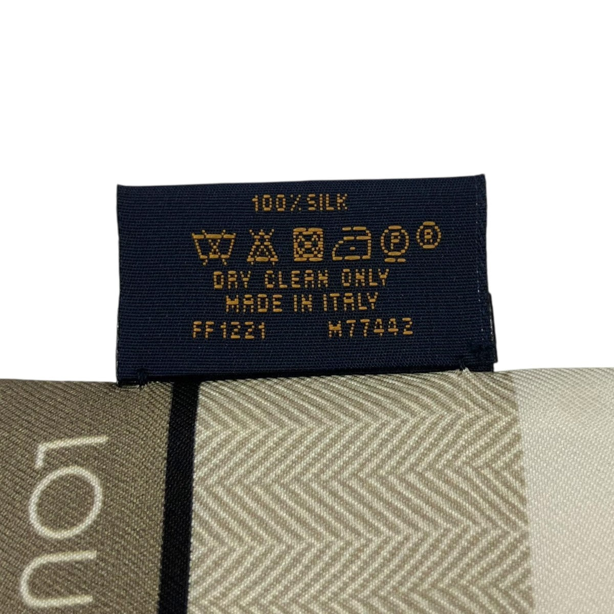バンドー・SINCE 1854スカーフM77442