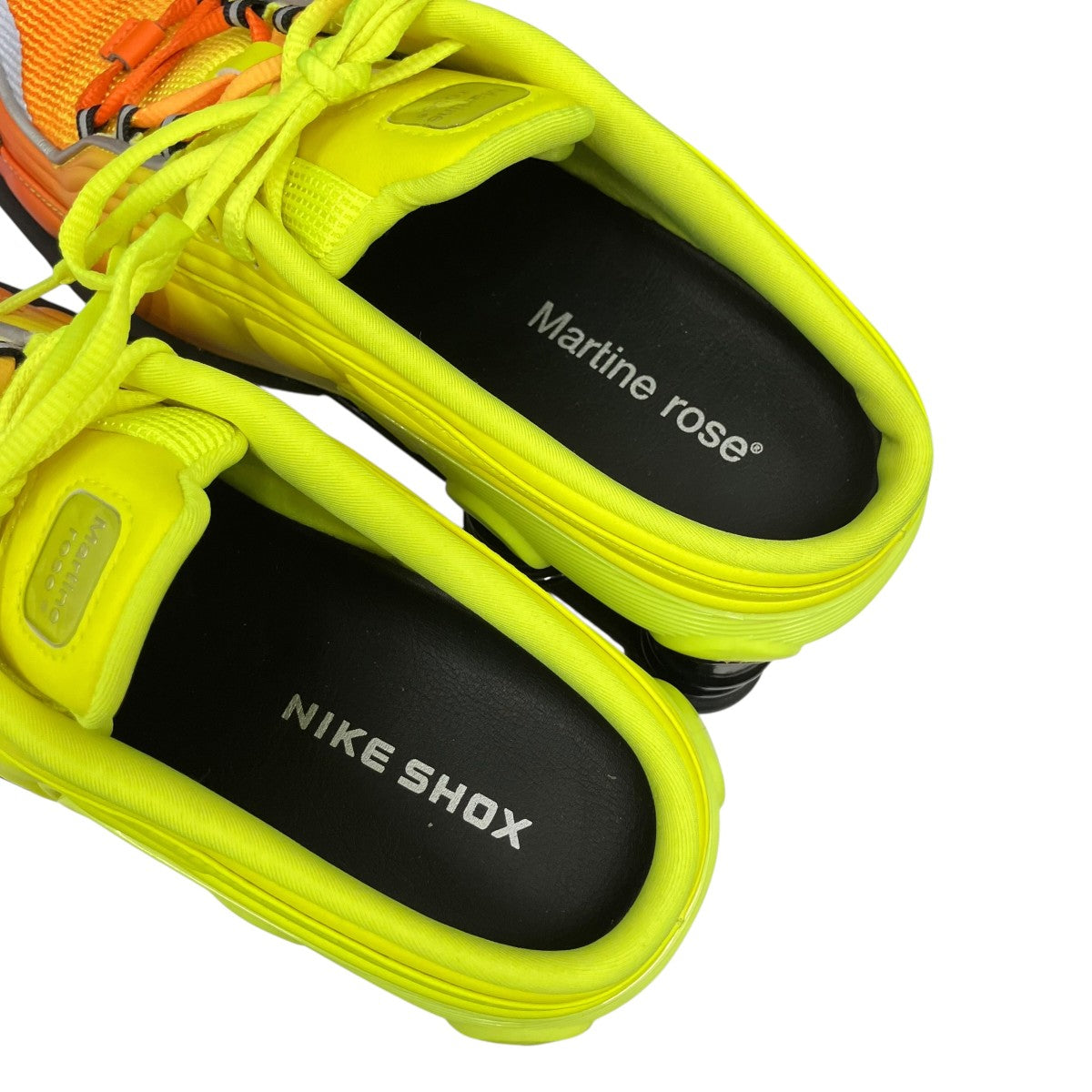 Shox MR4 ”Safety Orange”スニーカーDQ2401-800