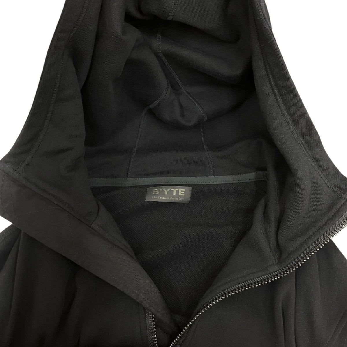 TWILL TERRY MIX ZIP-UP HOODIE WITH UTILITY SLEEVE POCKETパーカーUM-T15-800