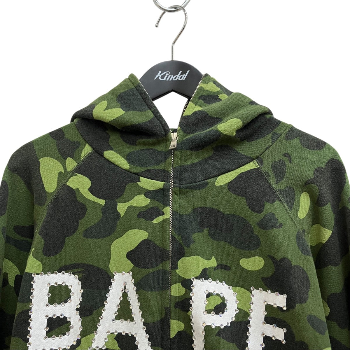 A BATHING APEラインストーン パーカー緑カモ A BATHING APE(アベイシングエイプ) BAPEロゴ ラインストーンジップ