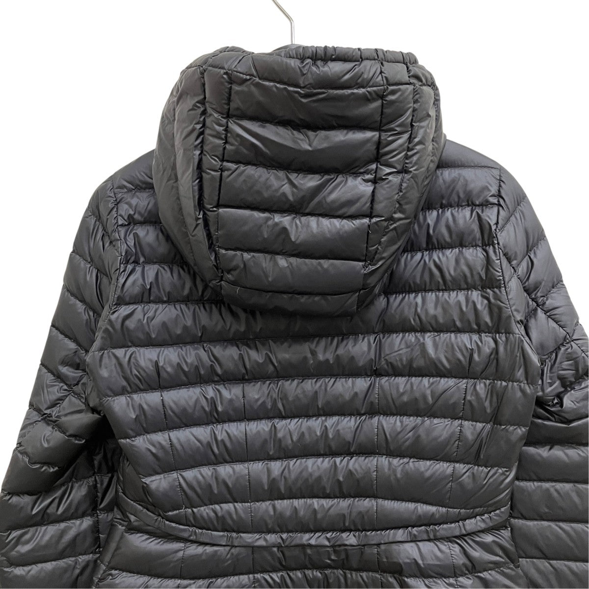 MONCLER BARBELダウンジャケットC10934931299 古着・中古-4枚目のアイテム画像