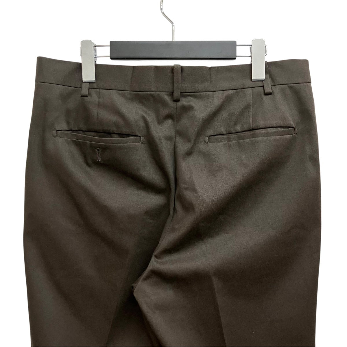 タックパンツ
