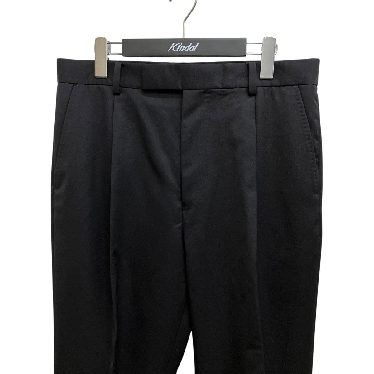 タックパンツ