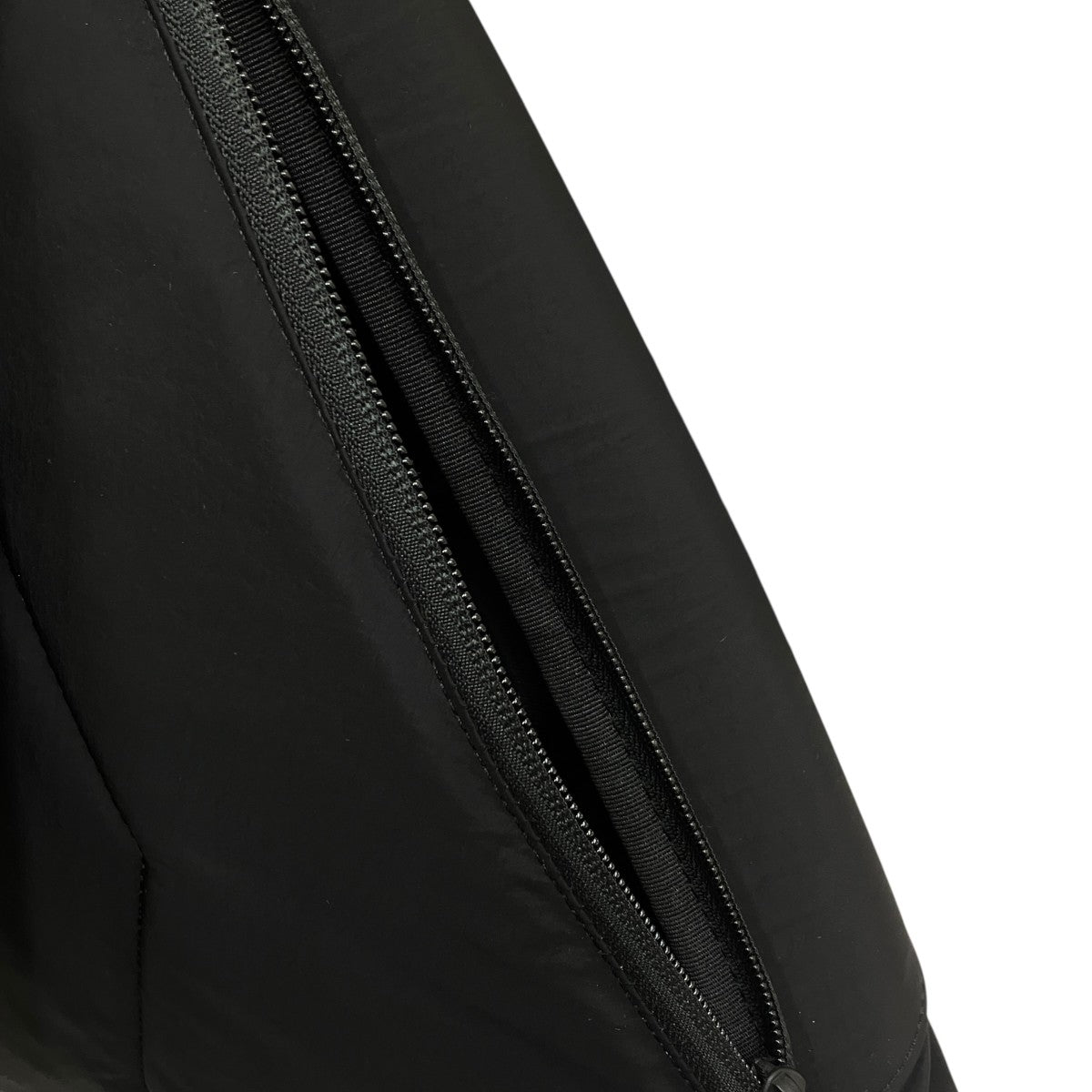 Badin Sling Bag Product． 1ショルダーバッグ