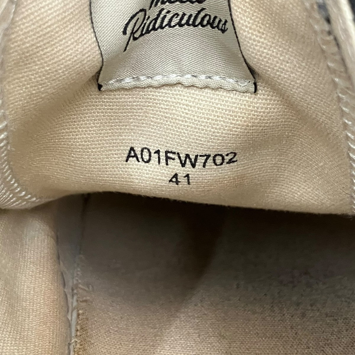 スニーカーA01FW702