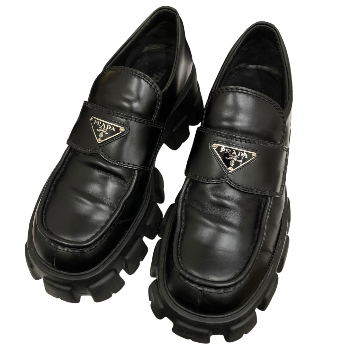 PRADA(プラダ) 箱 モノリス ブラッシュドレザーローファー2DE129