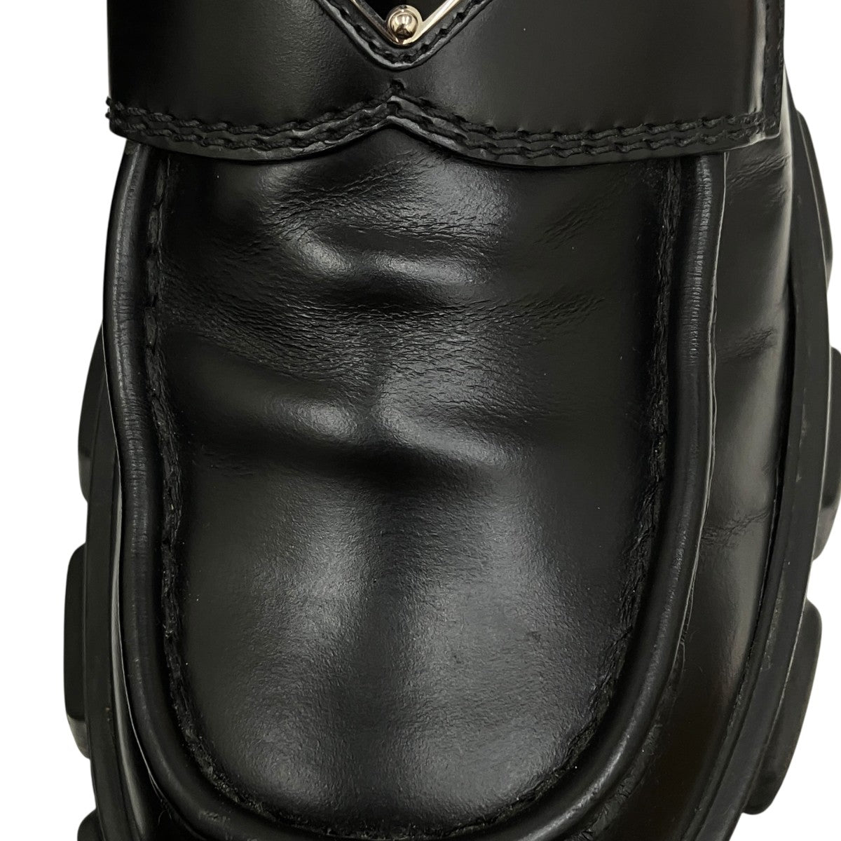 PRADA(プラダ) 箱 モノリス ブラッシュドレザーローファー2DE129