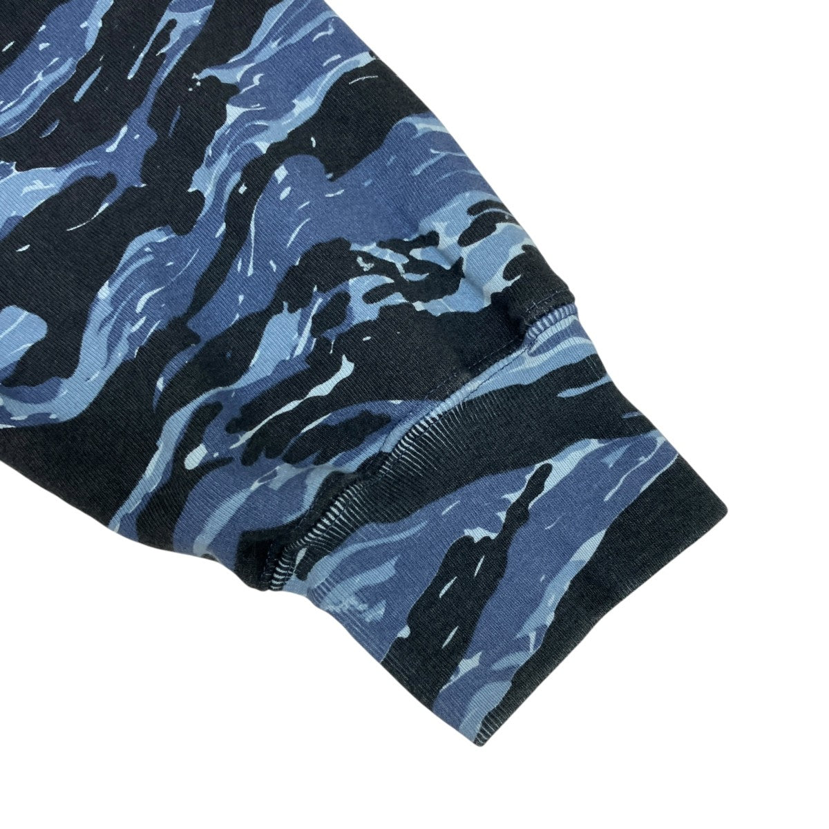 Supreme 24AWSMALLBOX HOODED SWEATSHIRTカモフラスウェットパーカー 古着・中古-4枚目のアイテム画像