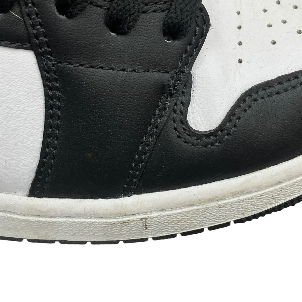 NIKE AIR JORDAN 1 MIDハイカットスニーカーFB9911-001 古着・中古-4枚目のアイテム画像