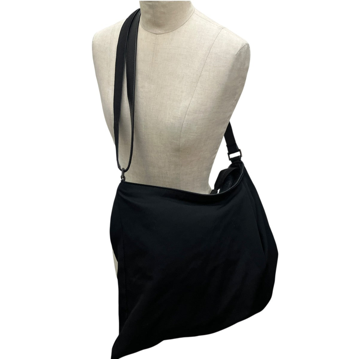YOHJI YAMAMOTO collections ウールショルダーバッグハンドバッグFJ-I82-162 古着・中古-3枚目のアイテム画像