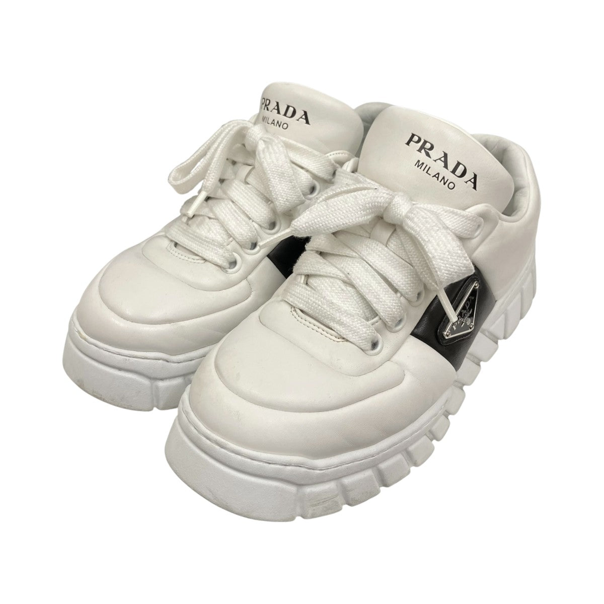 PRADA トライアングルロゴローカットスニーカー 2EE386 古着・中古-1枚目のアイテム画像