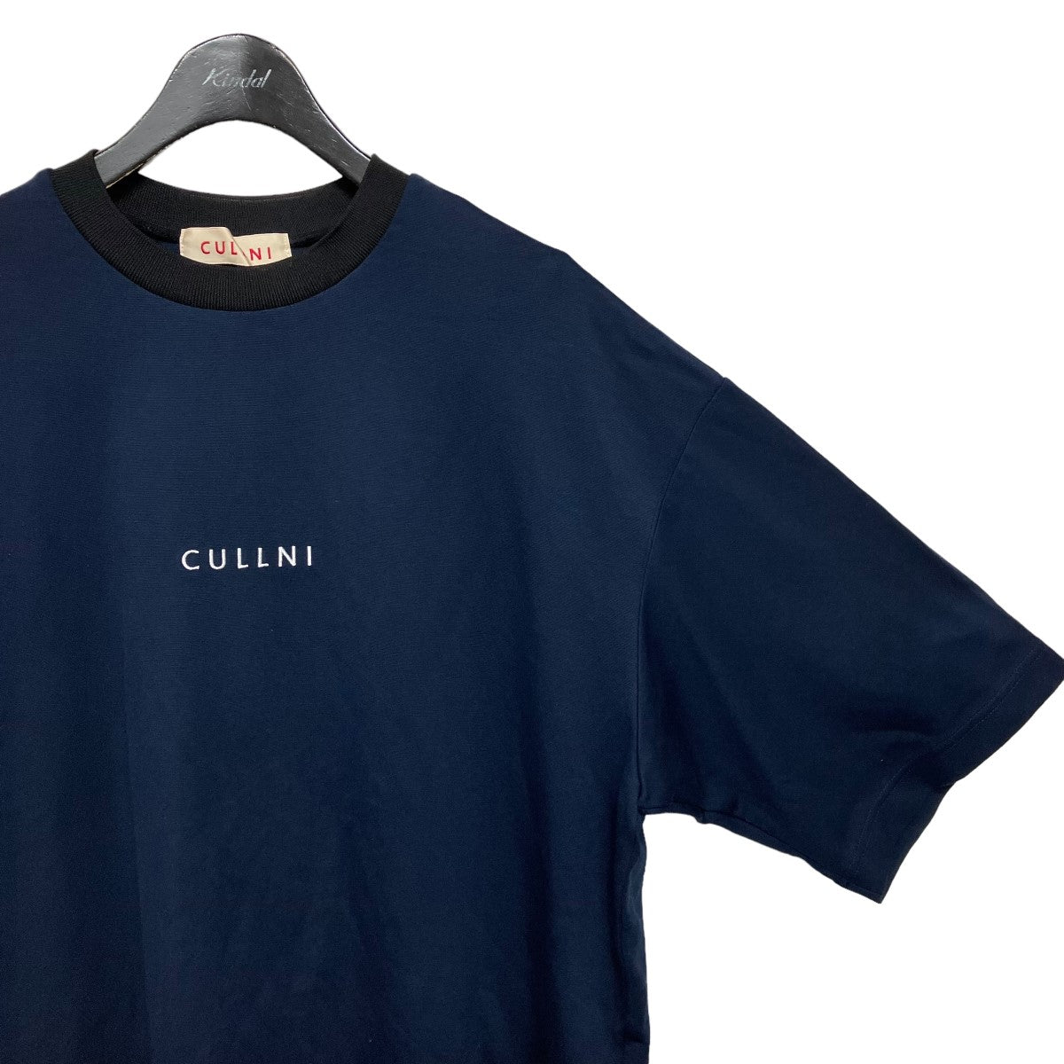CULLNI(クルニ) STUDIOS別注ロゴ刺繍Tシャツ 21-SS-065