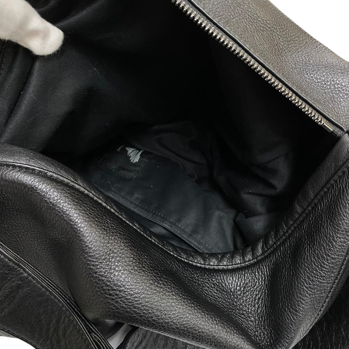 YOHJI YAMAMOTO(ヨウジヤマモト) Y BACKPACK（BIG）レザーバッグDA-I95-790 DA-I95-790 ブラック｜【公式】カインドオルオンライン  ブランド古着・中古通販【kindal】