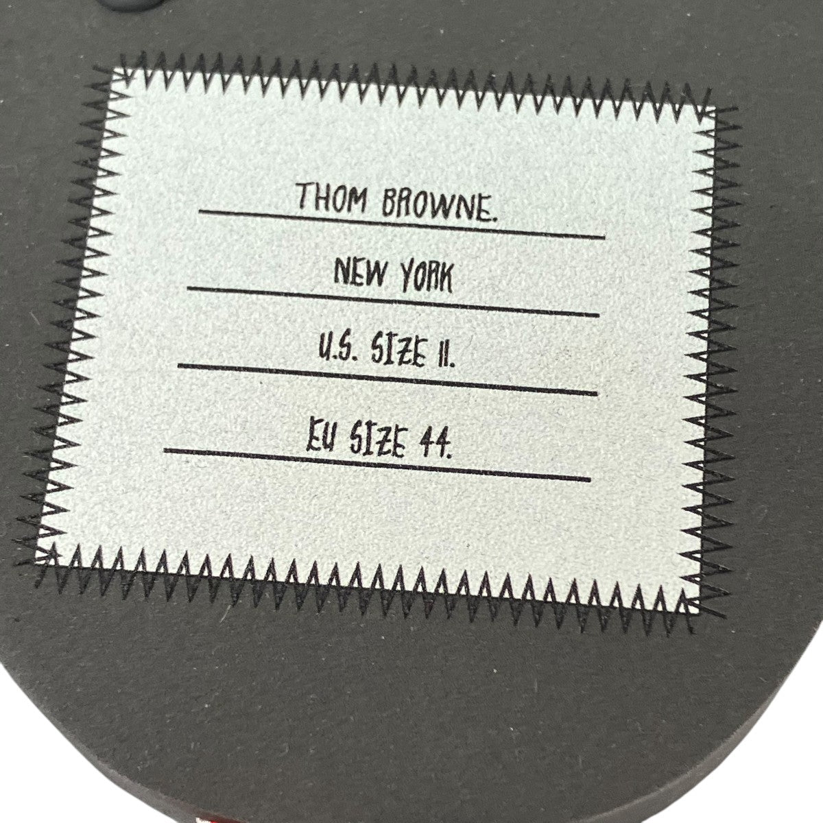 関税・送料込み【THOM BROWNE】SALE！レザーヒールサンダル Lu ルー レザーボウブレードヒールサンダル - ブラックパテント