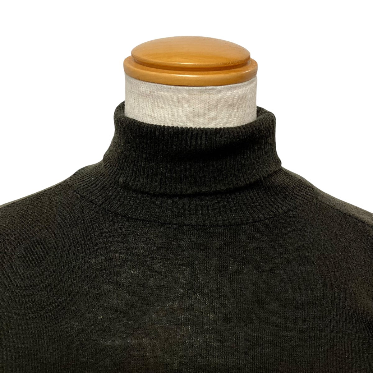 タートルネックニット