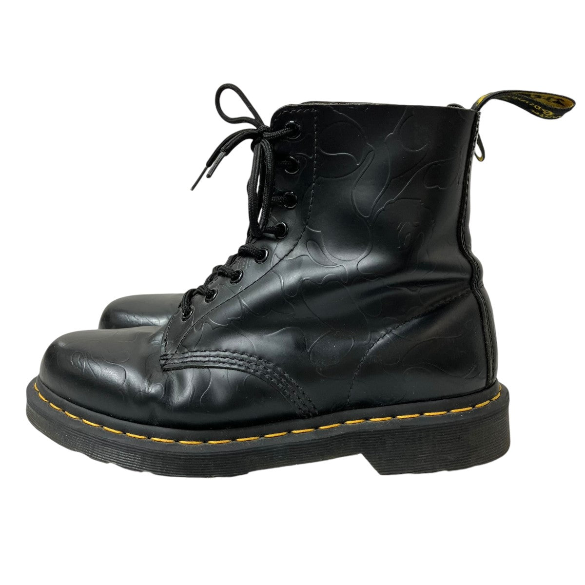 A BATHING APE×Dr．Martens(アベイシングエイプ×ドクターマーチン) 8ホールブーツ