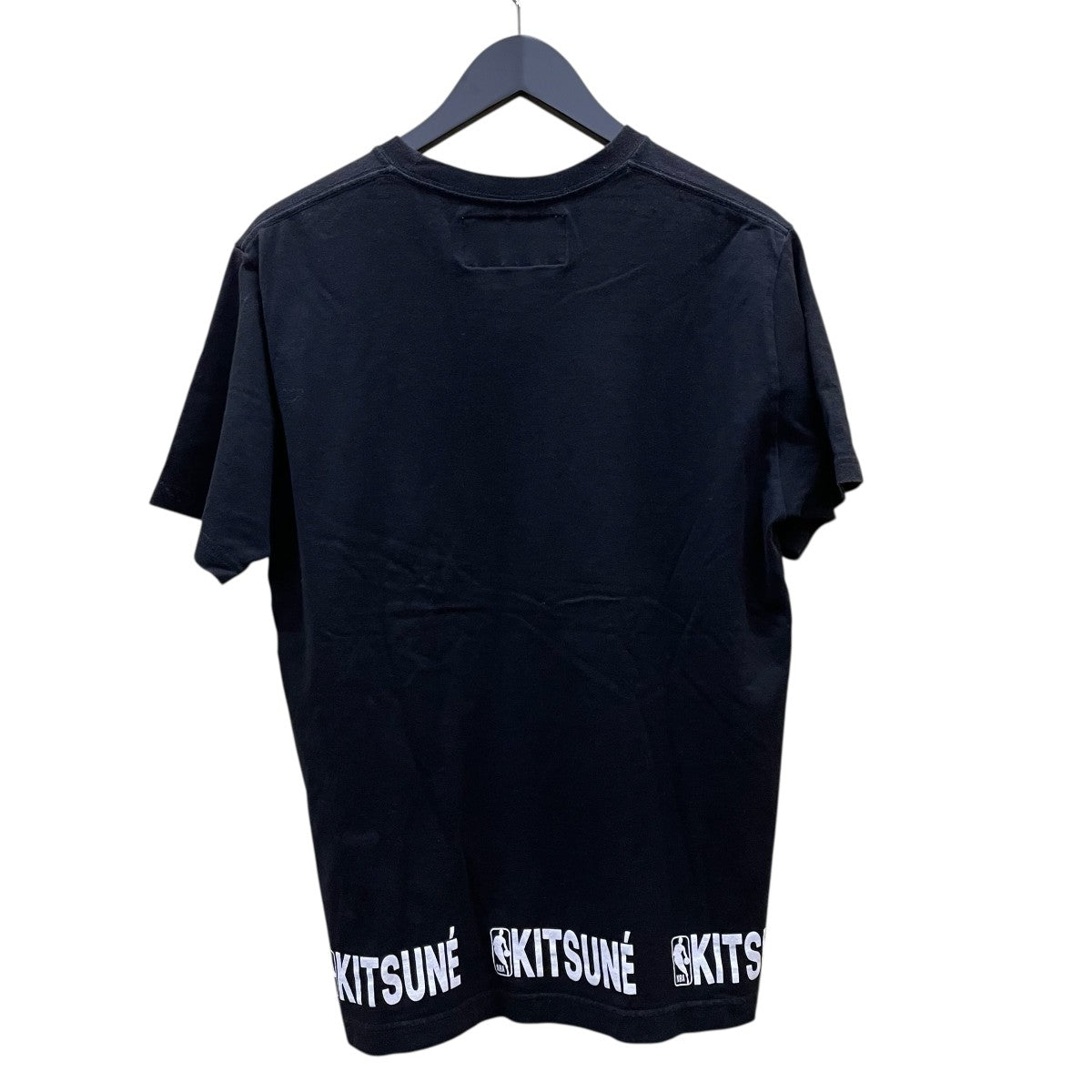 キツネ×エヌビーエー ニューヨーク ニックス KITSUNE×NBA NEWYORK KNICKS 半袖Tシャツ SPNBM706 ブラック サイズ： KITSUNE×NBA NEWYORK KNICKS 半袖TシャツSPNBM706 SPNBM706