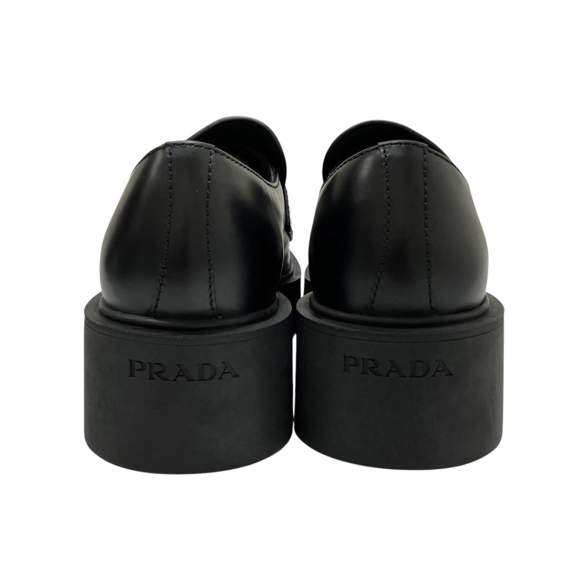 PRADA(プラダ) ブラック ブラッシュドレザー ローファー 2DG152