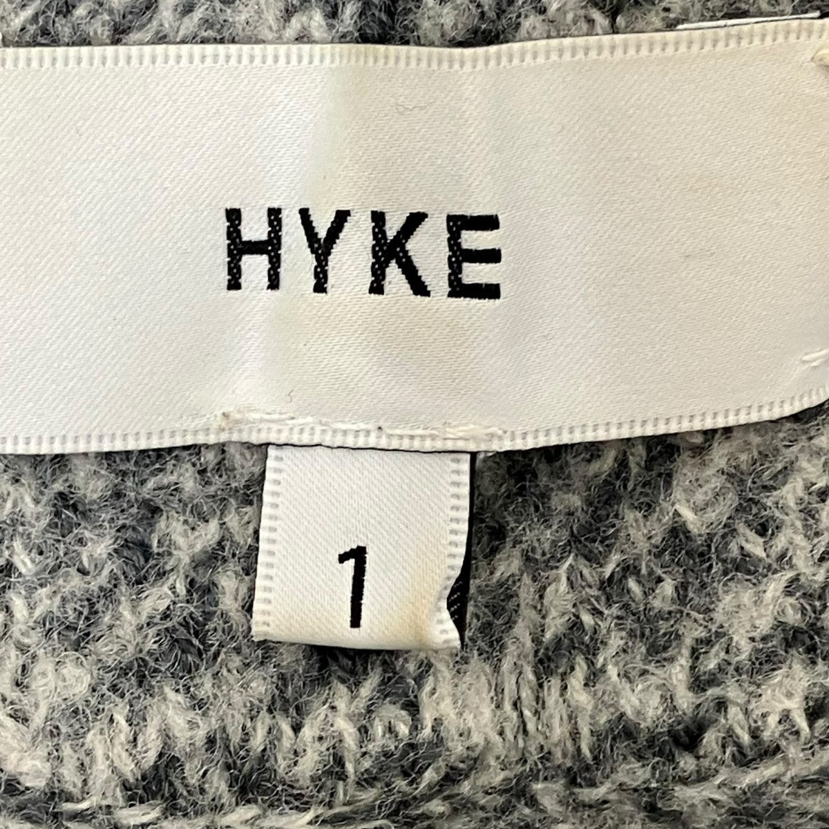 1% パンツ　新品タグ付 新品タグ付】ZARAザラ スプリットヘムパンツ レディースSサイズ