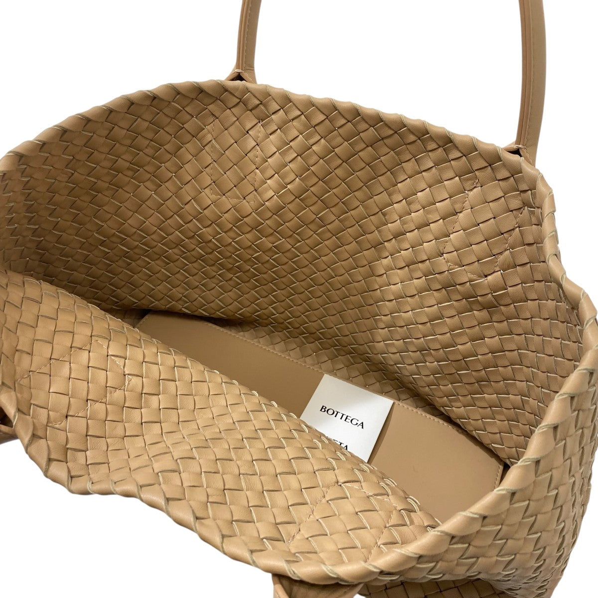 BOTTEGA VENETA(ボッテガヴェネタ) ミディアムカバトートバッグ