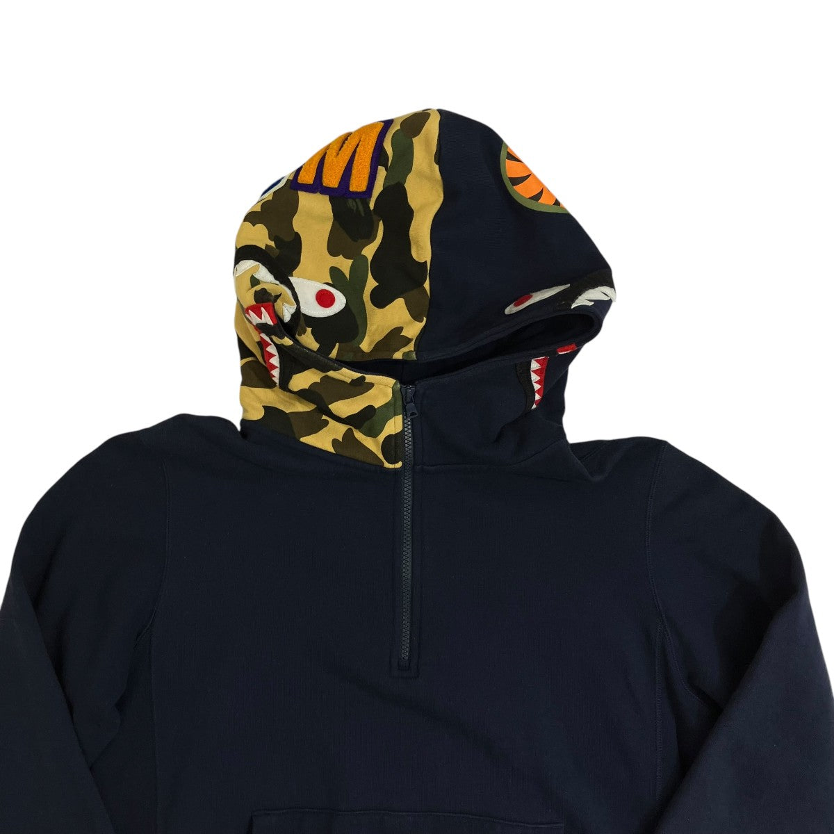 A BATHING APE(アベイシングエイプ) ハーフジップ シャーク