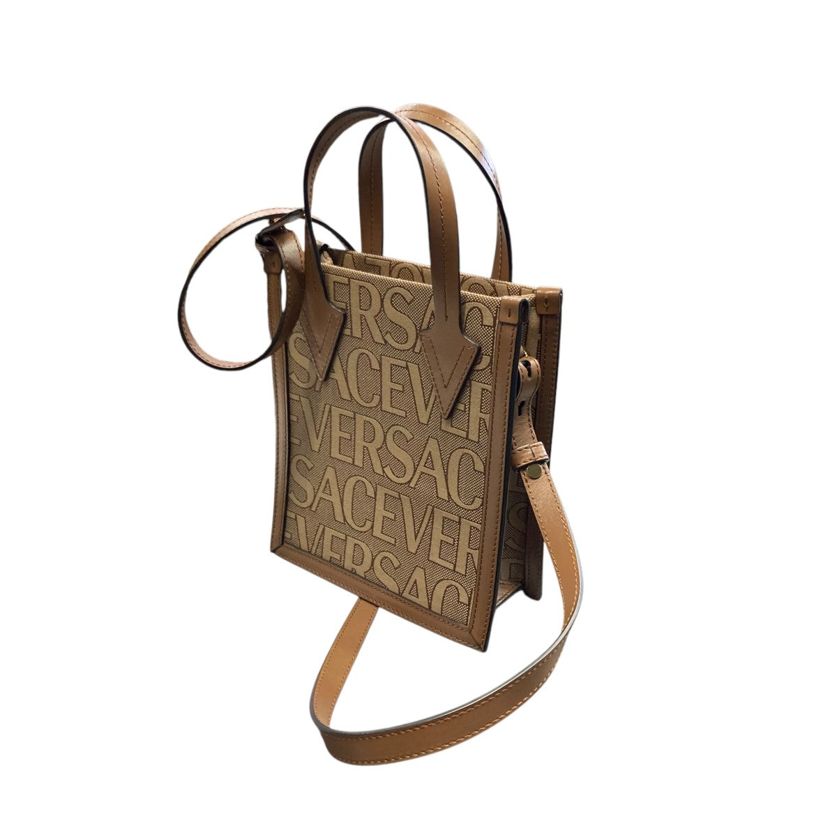 VERSACE(ヴェルサーチ) トートバッグ - ブラウン｜【公式】カインド
