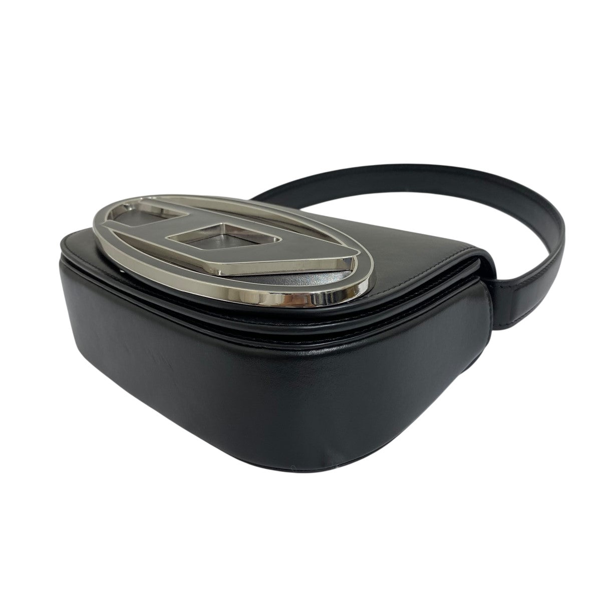 未使用品　DIESEL ブラック ショルダーバッグ　メッセンジャーバック　大容量 DIESEL(ディーゼル) ショルダーバッグX08396 X08396 ブラック