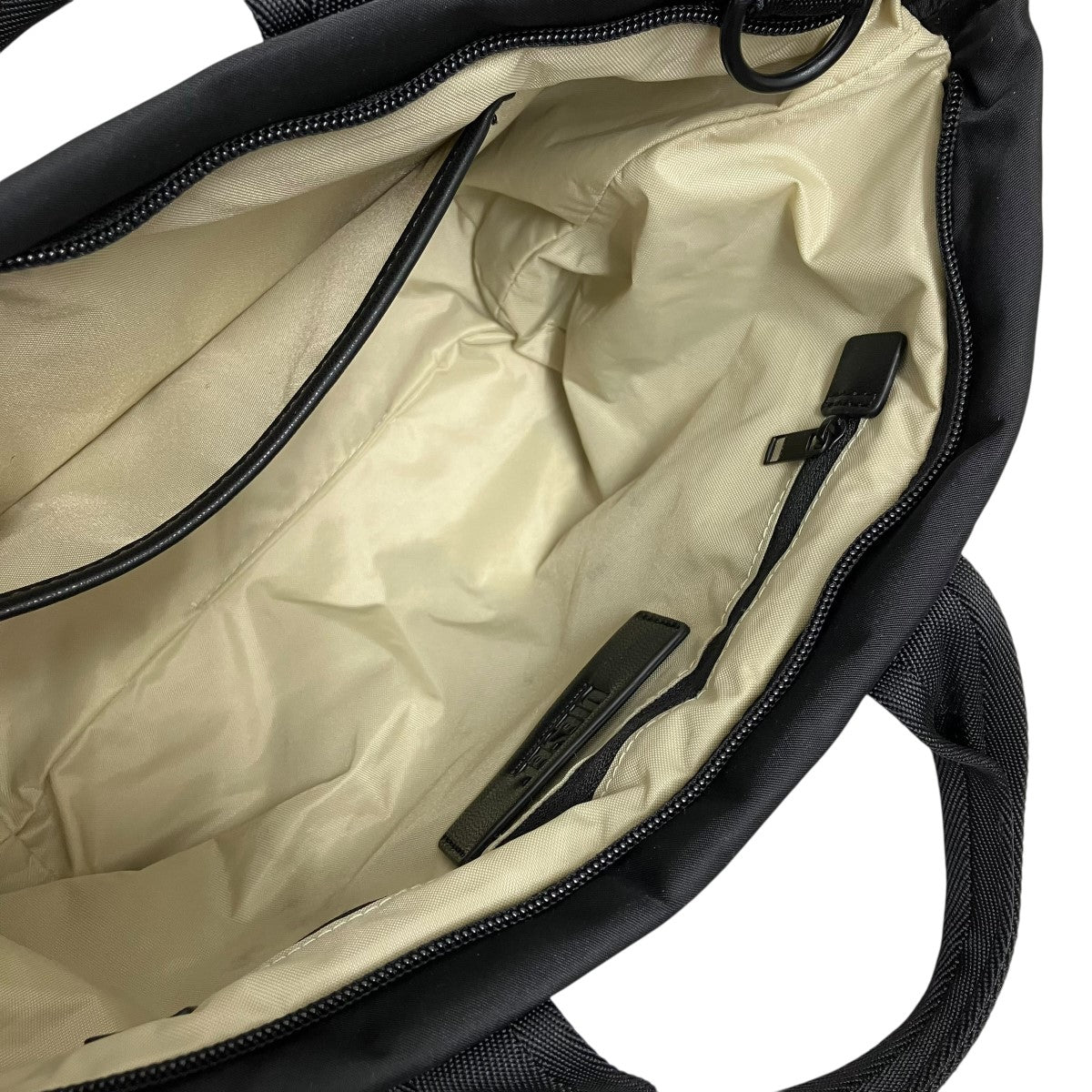 DIESEL(ディーゼル) ハンドバッグP3102 P3102 ブラック｜【公式