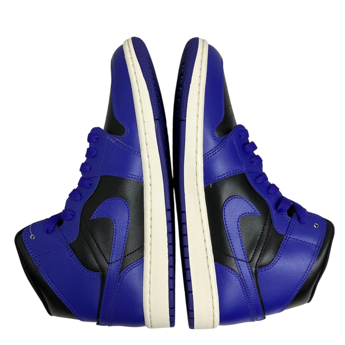 NIKE(ナイキ) エアジョーダン1 MIDハイカットスニーカーBQ6472