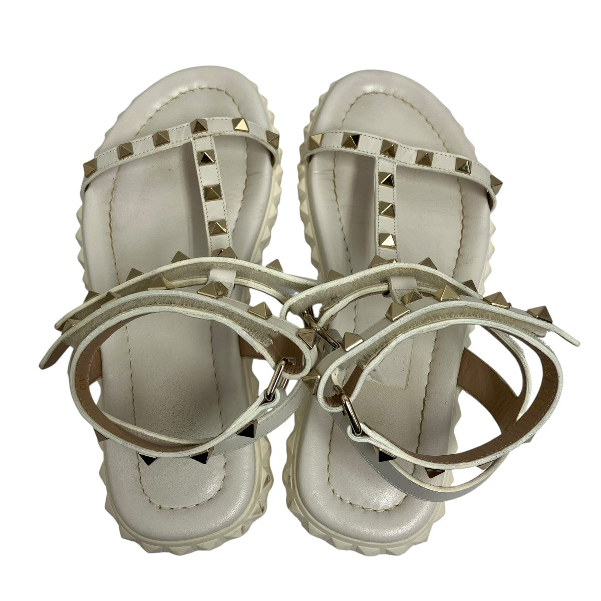 VALENTINO スタッズ付きバングル ホワイト VALENTINO 良品 Valentino Garavani ヴァレンティノガラヴァーニ