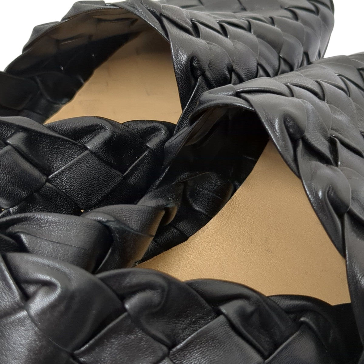 BOTTEGA VENETA(ボッテガヴェネタ) イントレチャートスリッパ