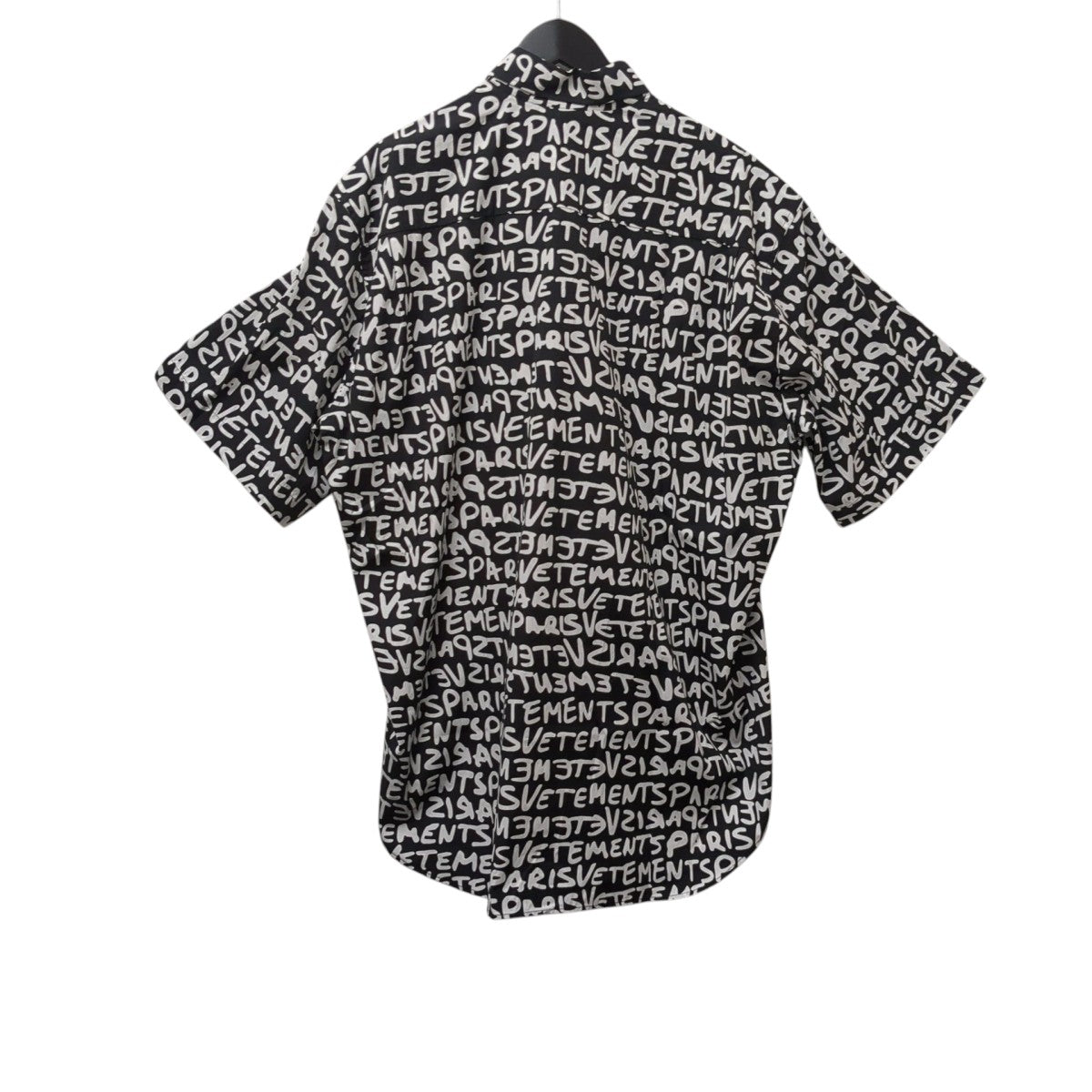 vetements ヴェトモン 半袖シャツ VETEMENTS(ヴェトモン) 半袖シャツUE64SH800BW UE64SH800BW ブラック