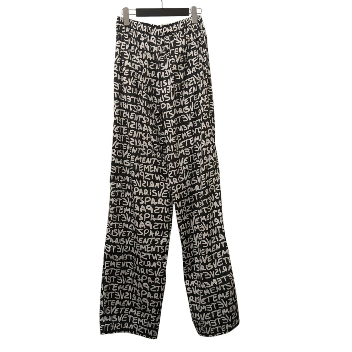 VETEMENTS 総柄パンツUE64PA240BW 古着・中古-2枚目のアイテム画像