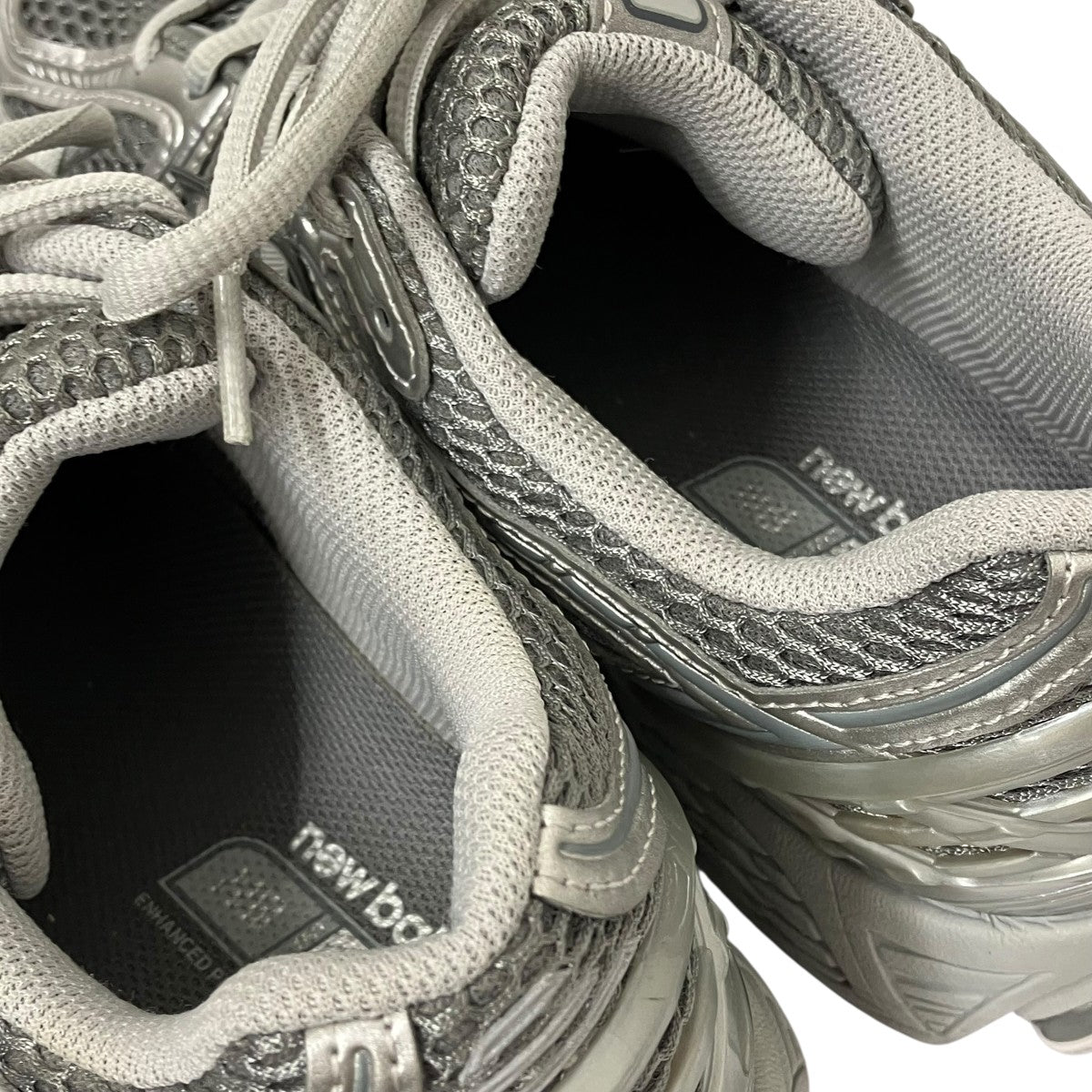 スニーカーM1906REH