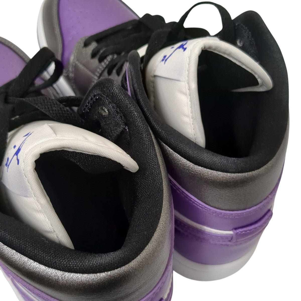 Air Jordan 1 Mid Metallic PurpleスニーカーHJ5911